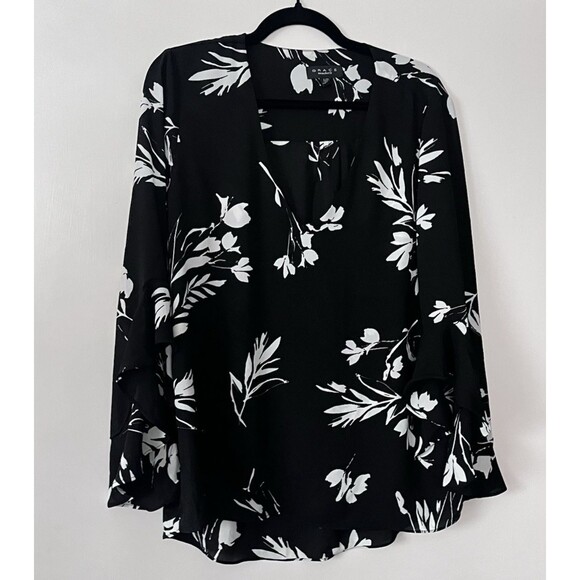 GRACE "The Perfect Fit" Black Floral Flare Sleeve Blouse Size Large Romantic - Picture 1 of 7